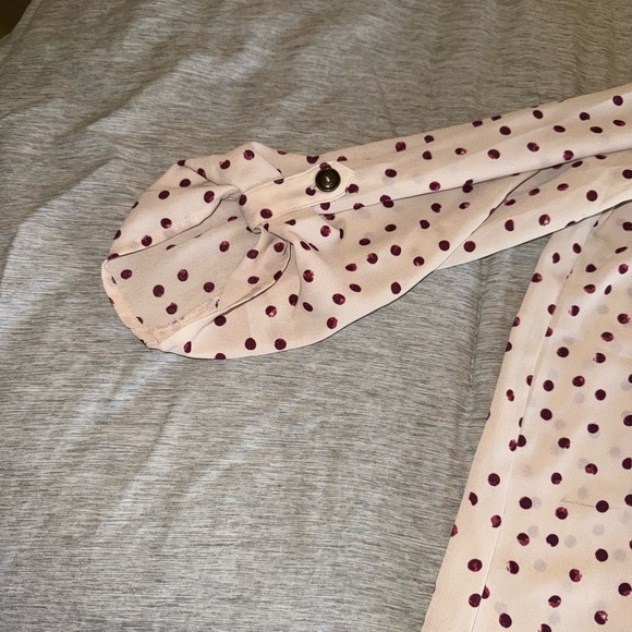 Cute polka dot top - Picture 4 of 5